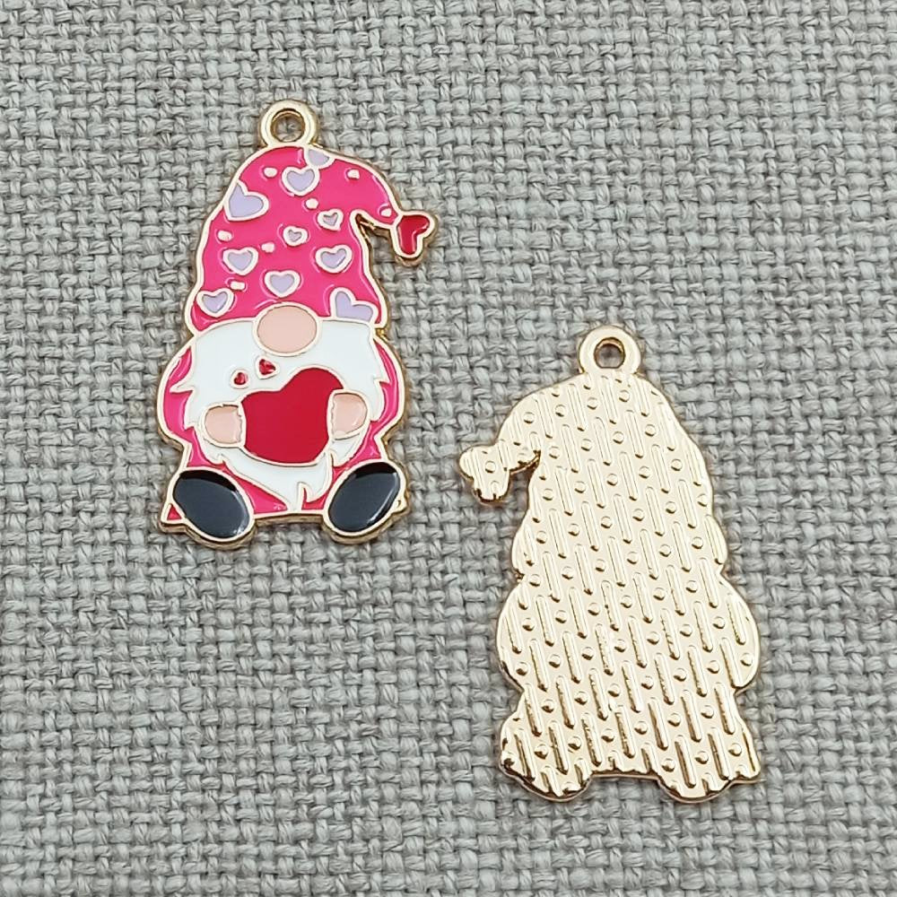 8 pack gnome with red heart charms pendants gold tone
