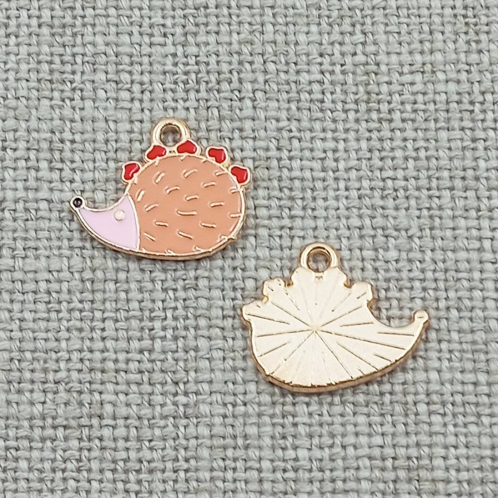10 pack hedgehog with red hearts charms pendants gold tone