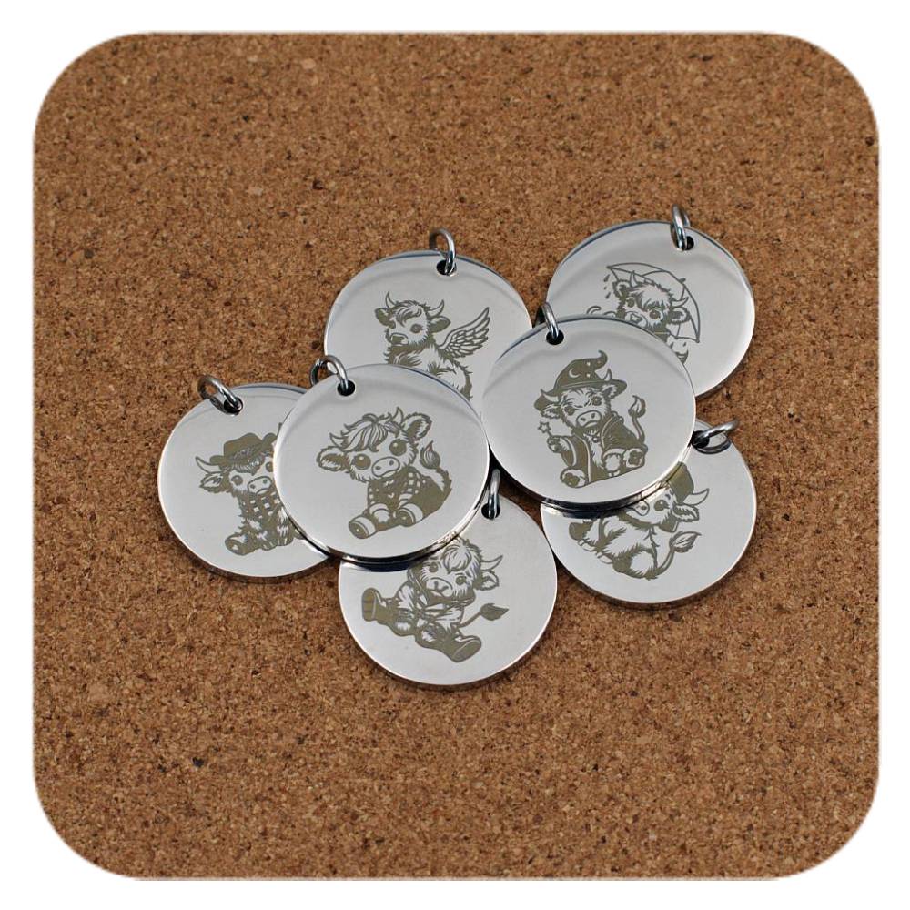 Stylish Highland Cow Stainless Steel Custom Engraved Pendant Clip On Charm Necklace