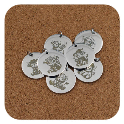 Stylish Highland Cow Stainless Steel Custom Engraved Pendant Clip On Charm Necklace